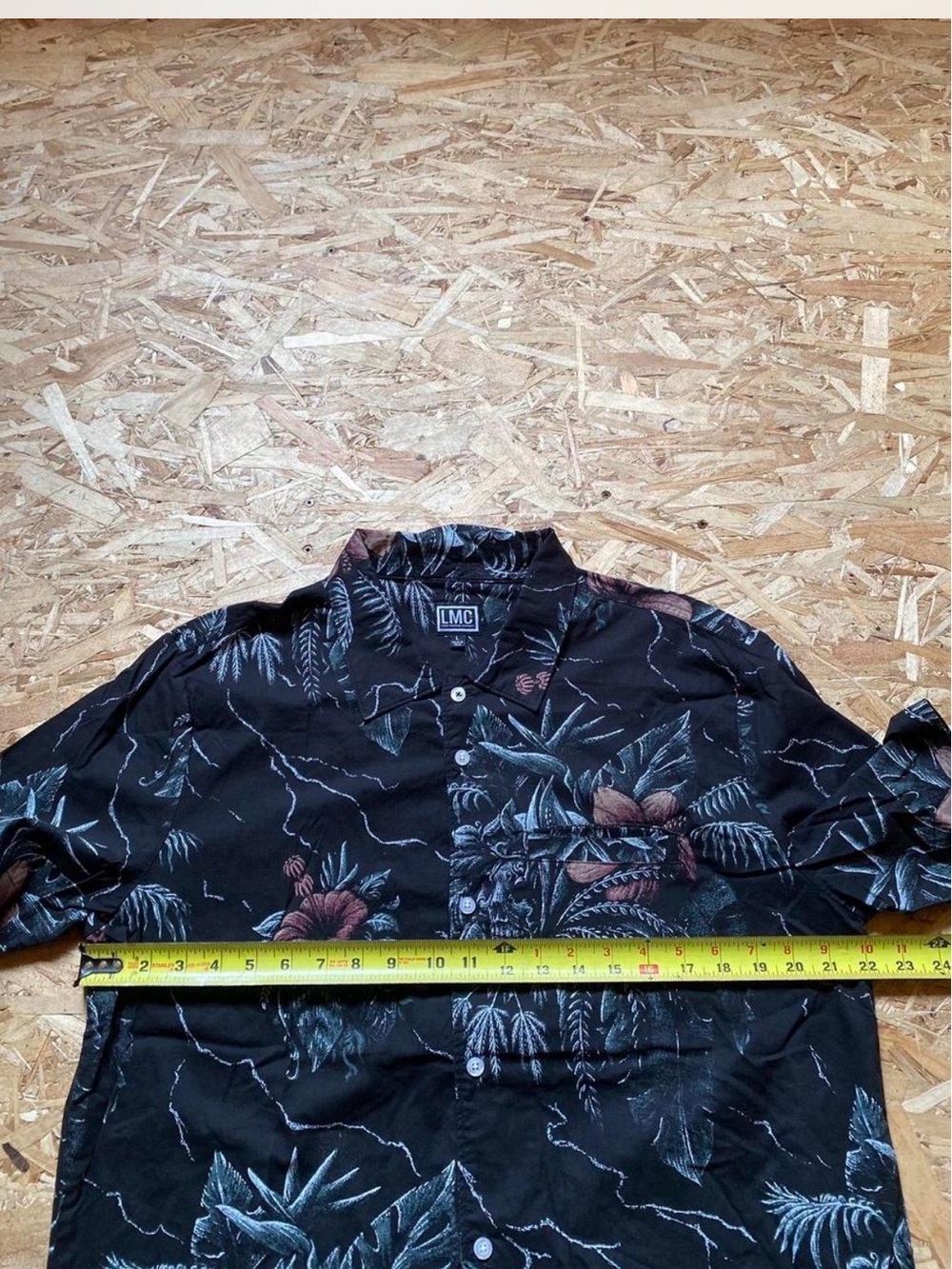 LMC Black Hawaiian Skull/Floral Short-Sleeve Button-Down Shirt - Picture 8 of 8